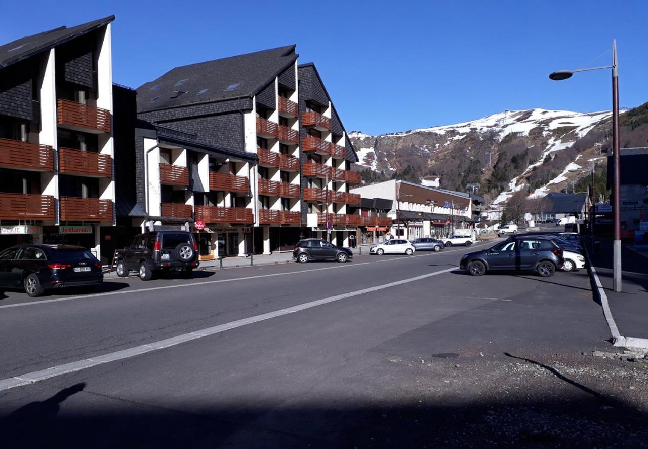Situe En Plein Centre A Deux Pas Des Pistes. *